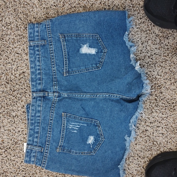 Juniors shorts - Picture 2 of 2